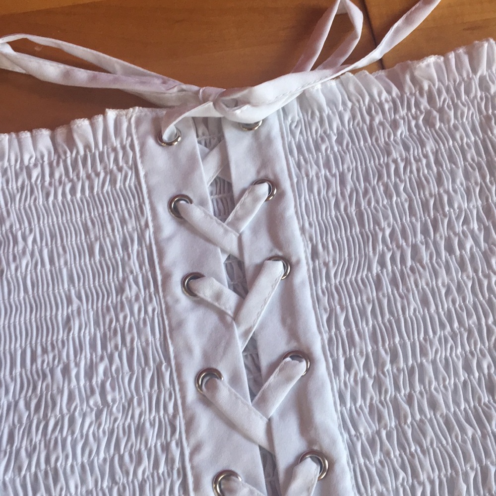 🆕 'Ailsa' White Scrunch Lace Up Tube Top - Picture 5 of 5